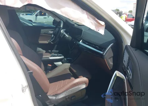 2024 BMW X1 xDrive28I z USA, uszkodzony, nr VIN WBX73EF07R5004415